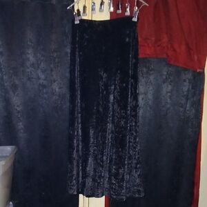 Elegant Black Velvet Maxi Skirt